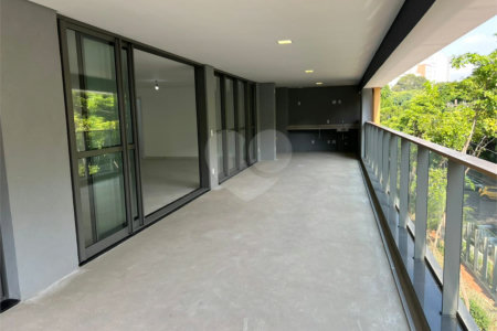 Apartamento à venda com 4 suítes em Sumaré, São Paulo, SP