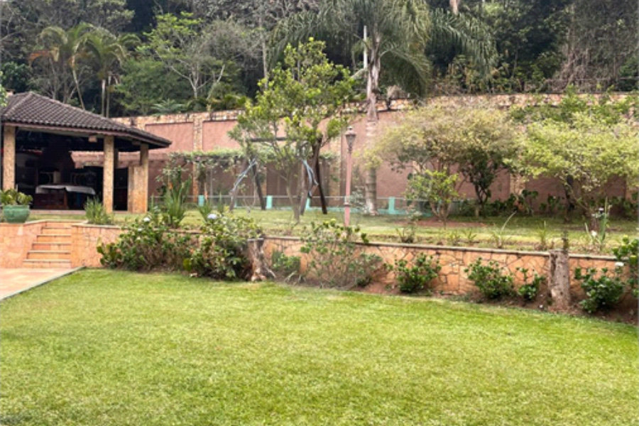 Casa à venda ou para alugar com 4 suítes no condomínio Alpes da Cantareira, Mairiporã - SP