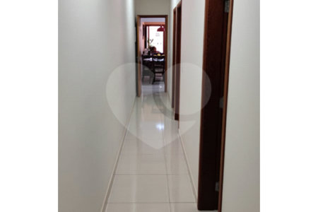 Casa Térrea à venda com 3 quartos, sendo 1 suíte, em Vila Maria Helena, Indaiatuba, SP