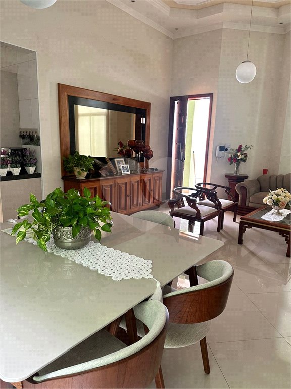Casa à venda com 3 suítes em Jardim Regina, Indaiatuba, SP