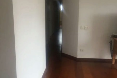 Apartamento à venda com 3 suítes em Jardim Londrina, São Paulo, SP
