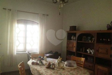 Casa à venda com 3 quartos, sendo 1 suíte, no Centro, Vinhedo, SP