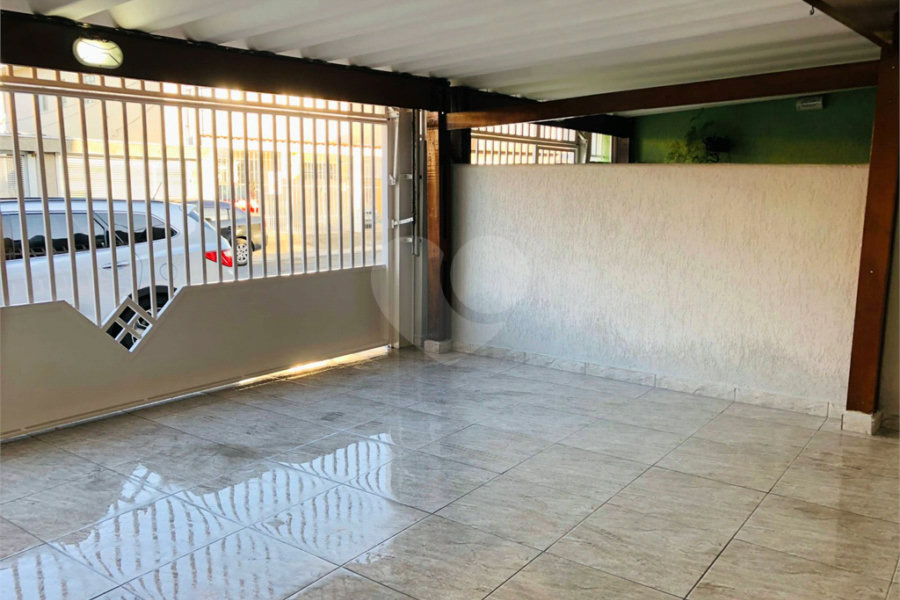 Sobrado à venda com 4 quartos em Parque Edu Chaves, São Paulo, SP