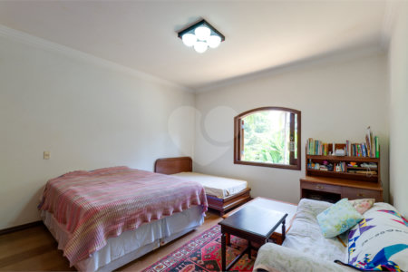 Casa à venda com 5 suítes no condomínio Chácara Flora, São Paulo - SP