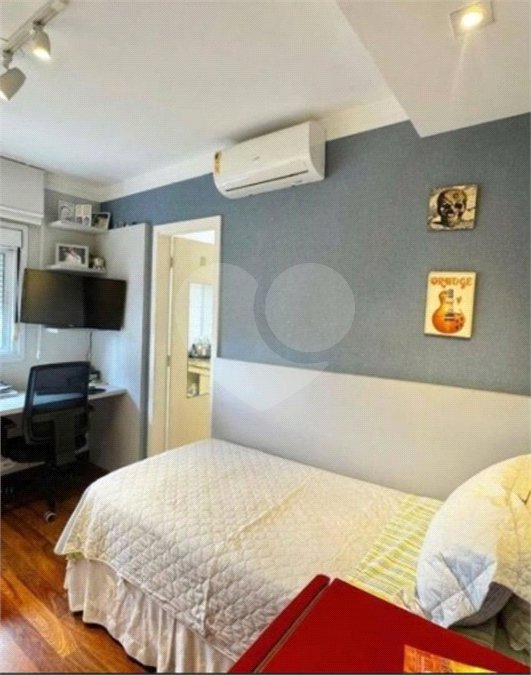 Cobertura à venda com 3 suítes em Vila Olímpia, São Paulo, SP