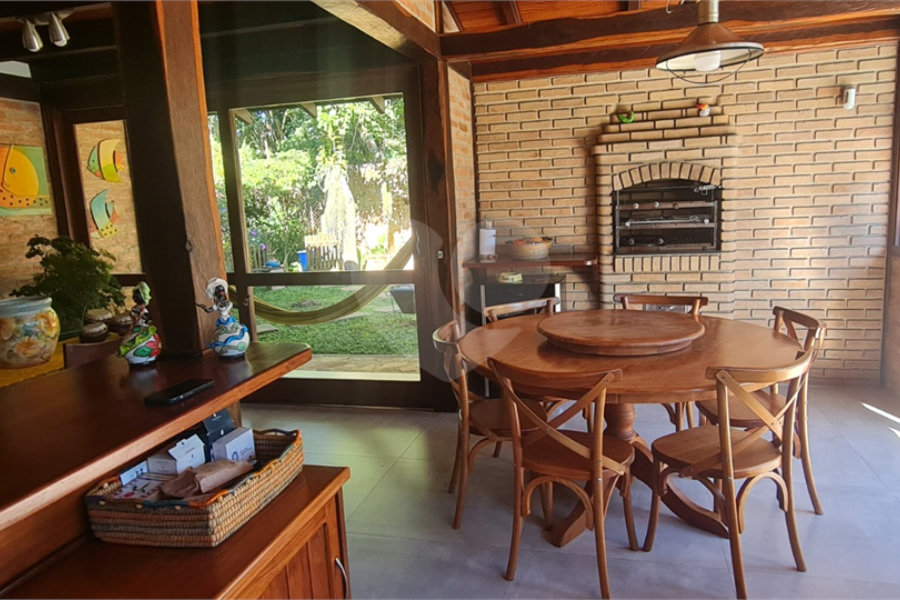 Casa à venda com 4 suítes em Serra da Cantareira, Mairiporã, SP
