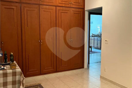 Casa à venda com 6 quartos, sendo 3 suítes, em Chácara Malota, Jundiaí, SP
