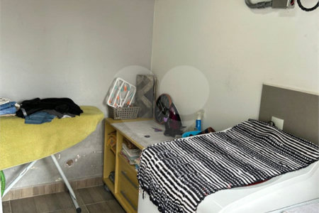 Casa à venda com 2 suítes no condomínio Residencial, Mogi das Cruzes - SP