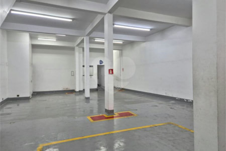 Prédio à venda em Cambuci, São Paulo, SP