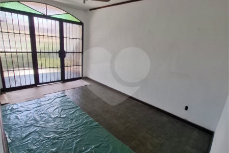 Casa à venda com 3 quartos, sendo 1 suíte, em Campo Grande, Rio de Janeiro, RJ