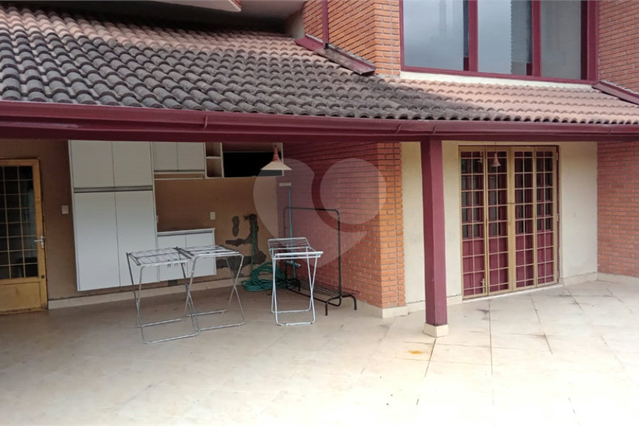 Sobrado à venda com 4 quartos, sendo 3 suítes,  em Horto Florestal, São Paulo, SP