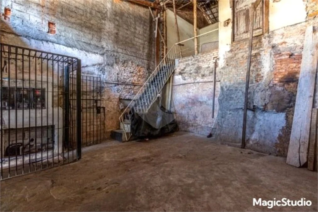 Casa com 175m², 4 dormitórios, sendo 3 suítes, 2 vagas de garagem, à venda na Vila Formosa.