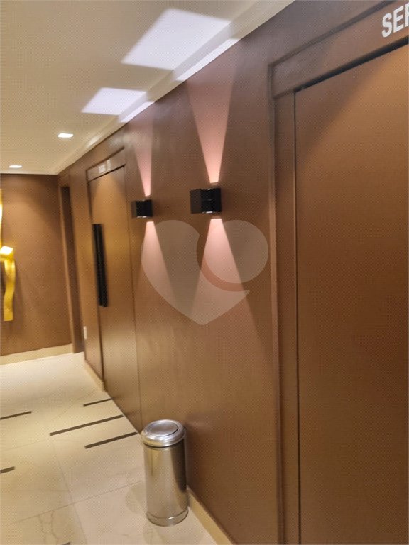 Apartamento à venda com 2 quartos em Parque Maria Domitila, São Paulo, SP