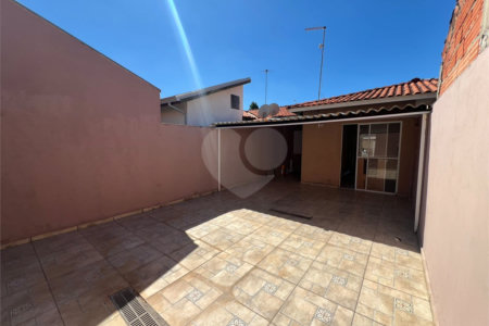 Casa à venda com 2 quartos em Vila Progresso, Itapetininga, SP