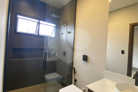 Casa à venda com 3 suítes no condomínio Portal dos Bandeirantes, Salto - SP