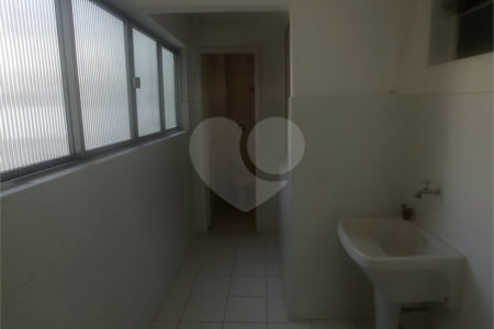 Apartamento à venda com 3 quartos, sendo 1 suíte, em Pinheiros, São Paulo, SP