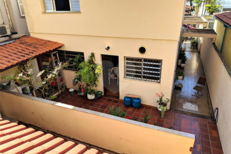 Sobrado à venda com 5 quartos, sendo 1 suíte,  em Vila Nova Conceição, São Paulo, SP