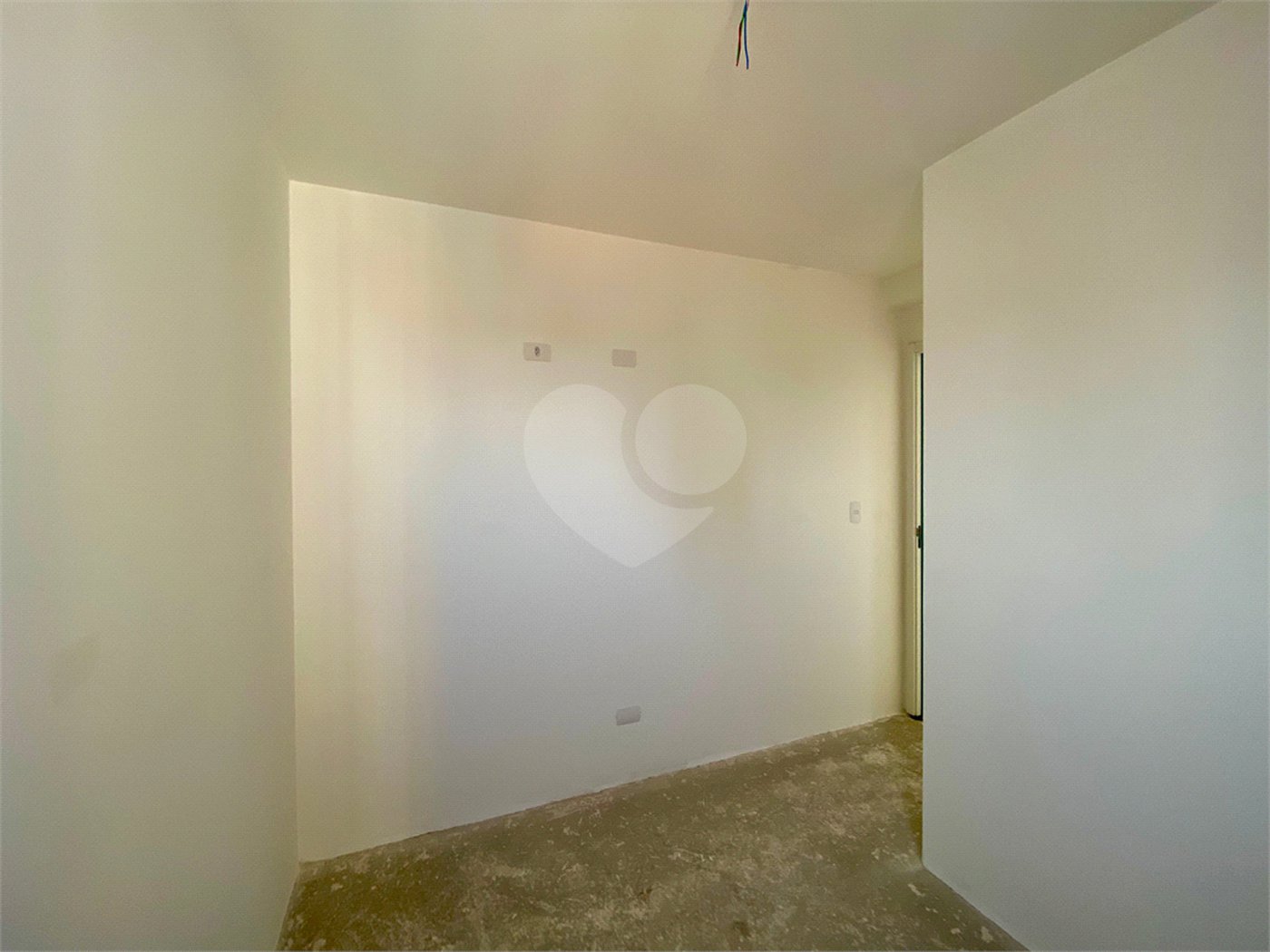 Apartamento à venda com 2 quartos, sendo 1 suíte, em Vila Galvão, Guarulhos, SP