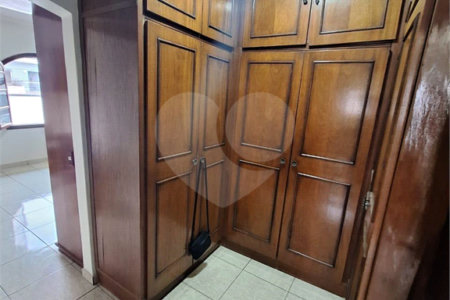 Sobrado à venda com 4 quartos, sendo 1 suíte, em Jardim Leonor Mendes de Barros, São Paulo, SP