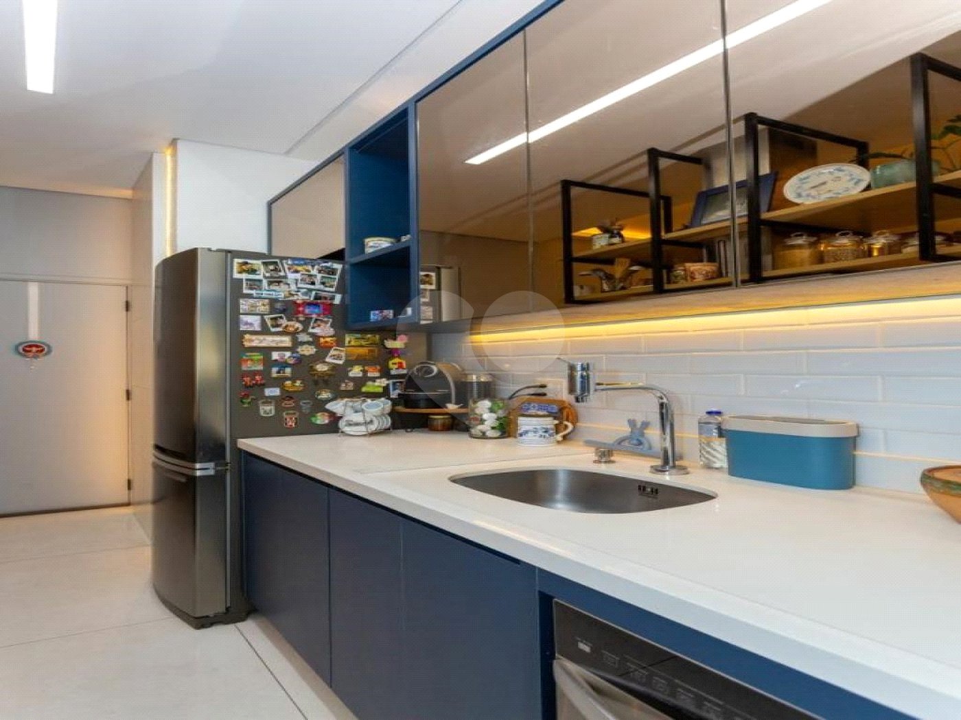 Apartamento à venda com 2 quartos, sendo 1 suíte,  em Cambuci, São Paulo, SP