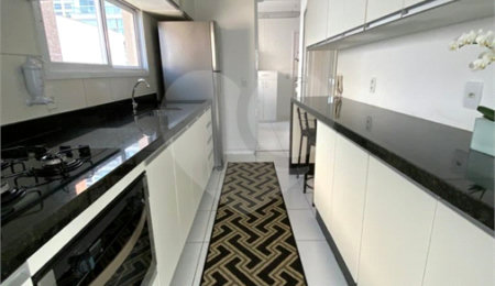 Apartamento à venda com 3 quartos, sendo 1 suíte,  em Vila Olímpia, São Paulo, SP