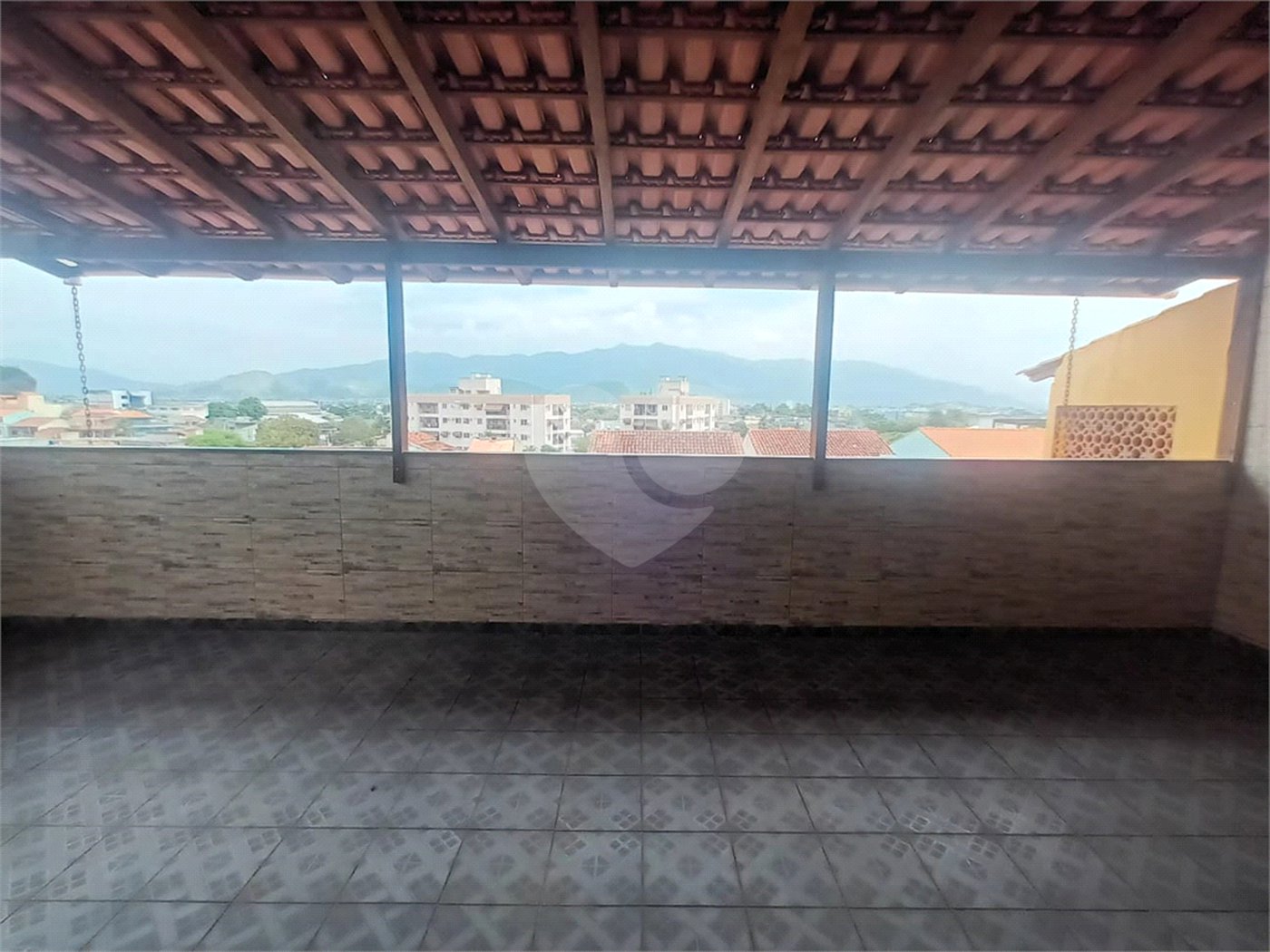 Casa à venda com 2 quartos, sendo 1 suíte, no condomínio Parque Central, Rio de Janeiro - RJ