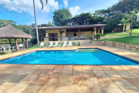 Casa à venda com 3 suítes no condomínio Chácaras do Lago, Vinhedo - SP