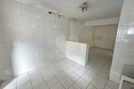 Sobrado à venda com 3 quartos em Jardim Ivana, São Paulo, SP