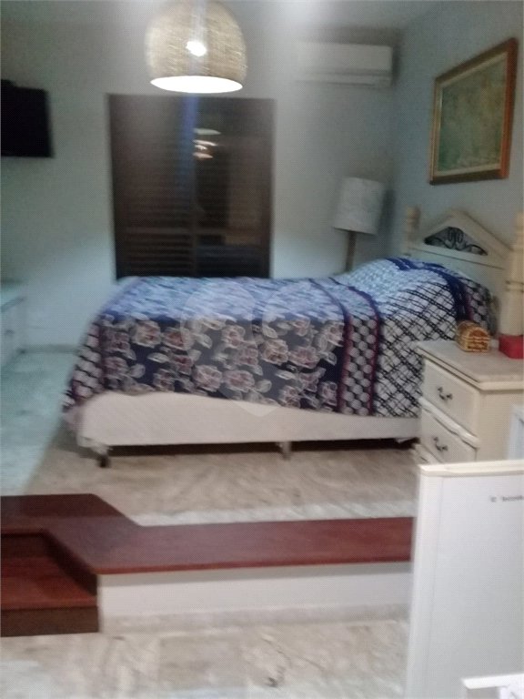 Triplex à venda ou para alugar com 4 suítes em Enseada, Guarujá, SP