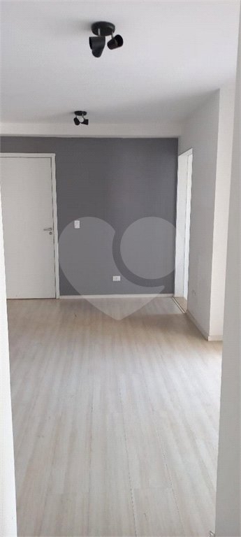Apartamento com sacada - metrô Tucuruvi - NOVO
