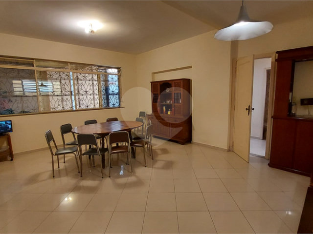 Casa à venda com 4 quartos, sendo 3 suítes,  em Jardim Luzitânia, São Paulo, SP