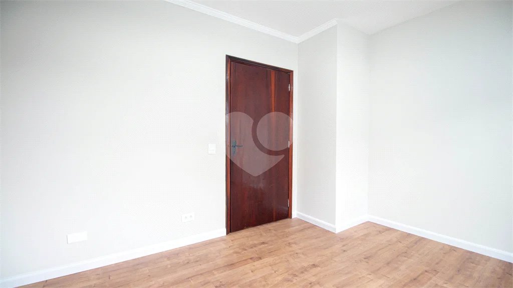 Sobrado à venda com 4 quartos, sendo 1 suíte,  em Jardim Peri Peri, São Paulo, SP