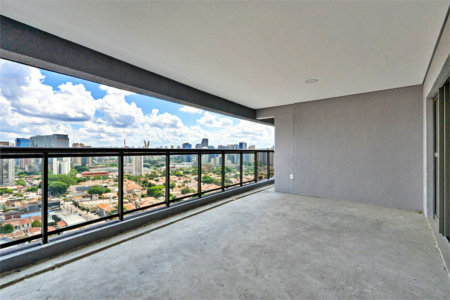 Apartamento à venda com 4 quartos, sendo 2 suítes,  em Jardim das Acácias, São Paulo, SP