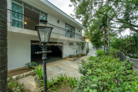 Casa Térrea à venda ou para alugar com 4 suítes em Jardim Marajoara, São Paulo, SP