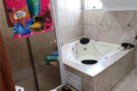 Casa à venda com 2 suítes em Jardim Soraia, São Paulo, SP