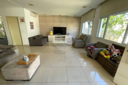 Casa à venda com 4 suítes em Chácara Mafalda, São Paulo, SP