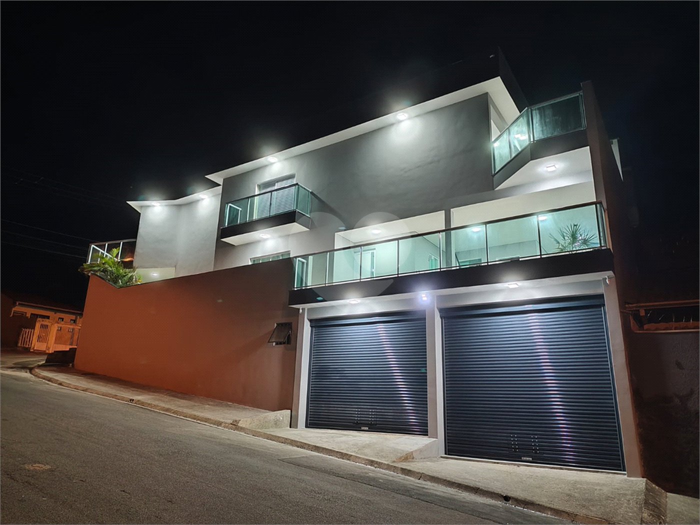 Casa à venda com 3 quartos, sendo 1 suíte,  em Residencial Colinas, Mogi das Cruzes, SP