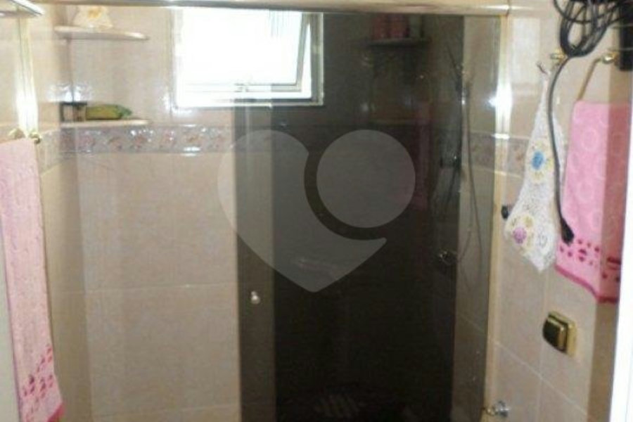 Casa à venda com 5 quartos, sendo 2 suítes, em Vila Gustavo, São Paulo, SP