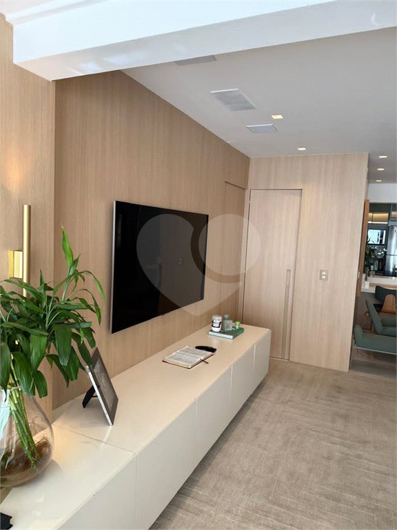 Apartamento à venda com 3 quartos, sendo 1 suíte,  em Jardim Leonor Mendes de Barros, São Paulo, SP