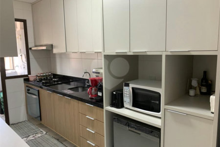 Apartamento à venda com 3 suítes em Vila Monumento, São Paulo, SP