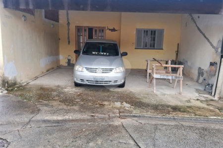 Casa à venda com 2 quartos no condomínio Vila da Prata I, Mogi das Cruzes - SP