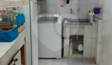 Casa à venda com 3 quartos, sendo 1 suíte,  no condomínio Travessa Soldado Oscar Ribeiro Sampaio,8, São Paulo - SP