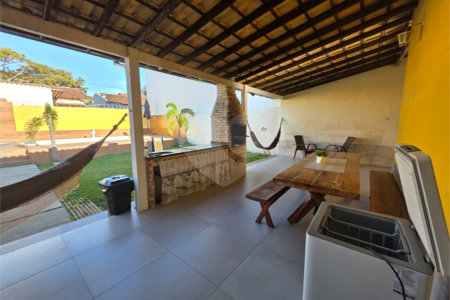 Casa à venda com 2 quartos em Caminho de Búzios, Cabo Frio, RJ