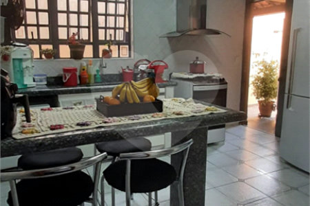 Casa à venda com 3 quartos, sendo 1 suíte, no Brasil, Itu, SP