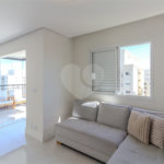 Apartamento à venda com 3 suítes em Vila Ipojuca, São Paulo, SP