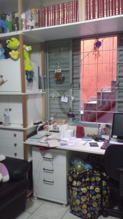 Casa à venda com 3 quartos, sendo 1 suíte, no condomínio Travessa Bruno Andreoni,16, São Paulo - SP