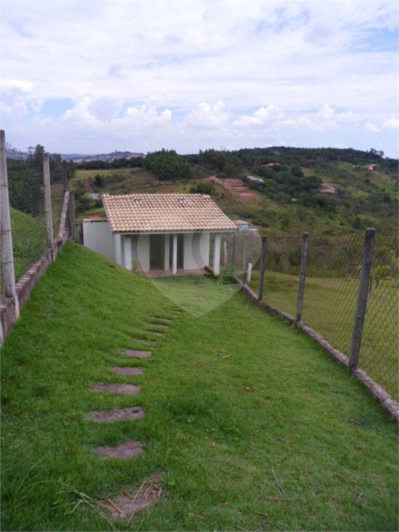 Casa à venda com 4 quartos, sendo 2 suítes, em Pinhal, Jarinu, SP