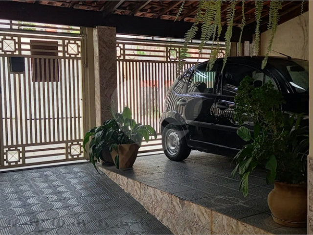 Sobrado à venda com 4 quartos em Água Fria, São Paulo, SP