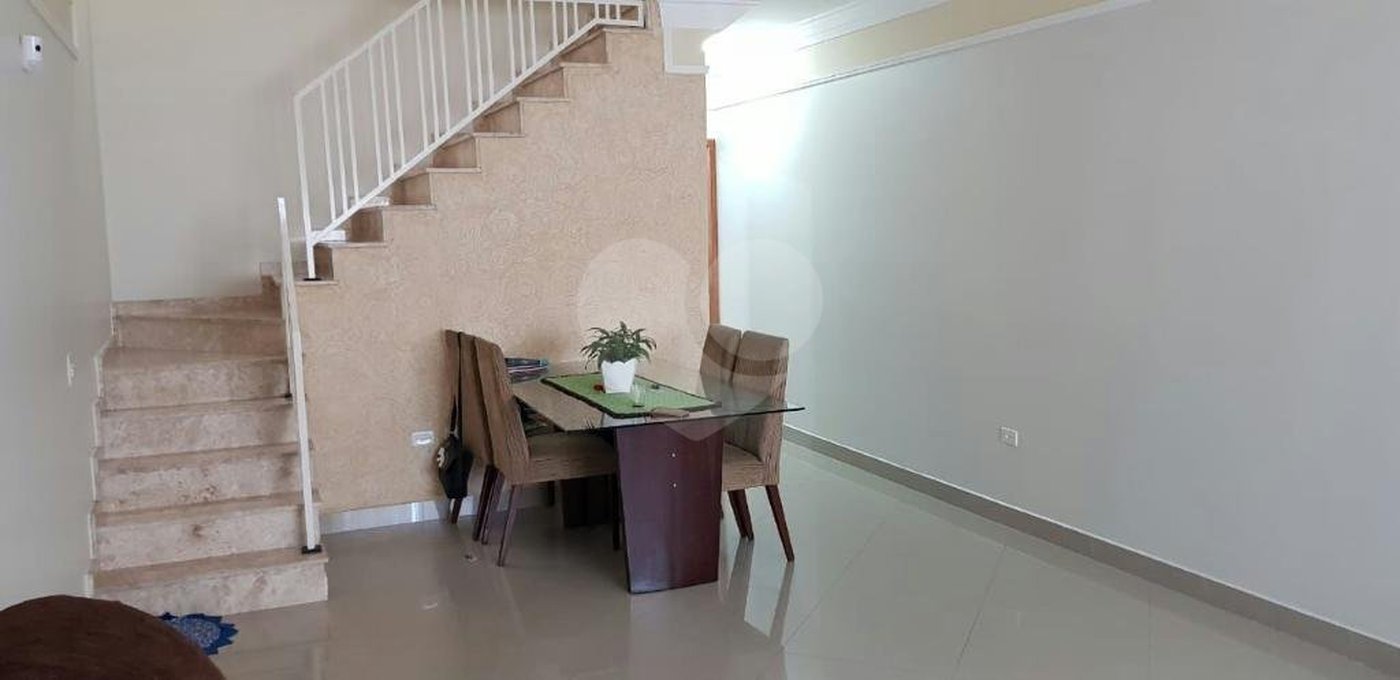 Sobrado à venda com 4 quartos, sendo 3 suítes, em Jardim Virginia Bianca, São Paulo, SP