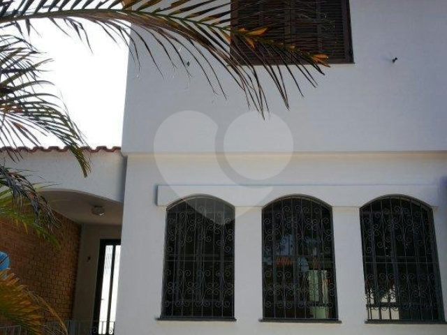 Casa à venda com 3 quartos, sendo 1 suíte,  em Vila Irmãos Arnoni, São Paulo, SP